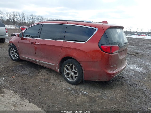 44332958 :رقم المزاد ، 2C4RC1EG5HR778239 vin ، 2017 Chrysler Pacifica Touring-l Plus مزاد بيع