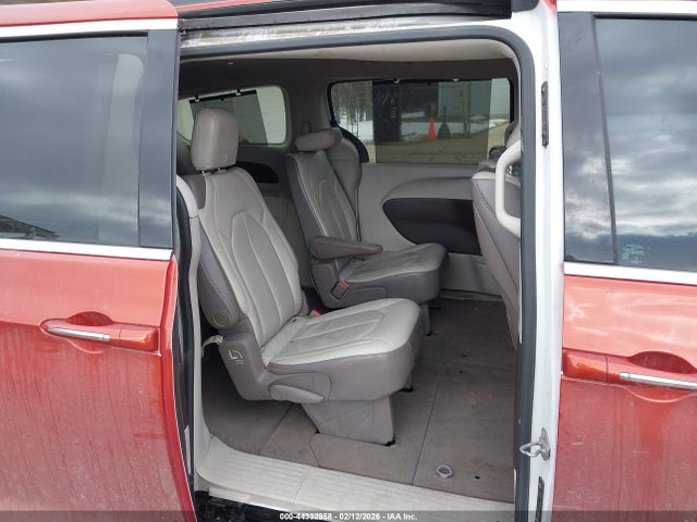 44332958 :رقم المزاد ، 2C4RC1EG5HR778239 vin ، 2017 Chrysler Pacifica Touring-l Plus مزاد بيع