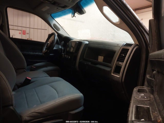 2019 Ram 1500 Classic Express  4x4 5'7 Box მანქანა იყიდება აუქციონზე, vin: 1C6RR7KTXKS531301, აუქციონის ნომერი: 44332972