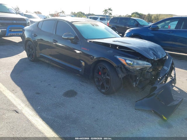 2019 KIA STINGER KNAE45LC2K6057777