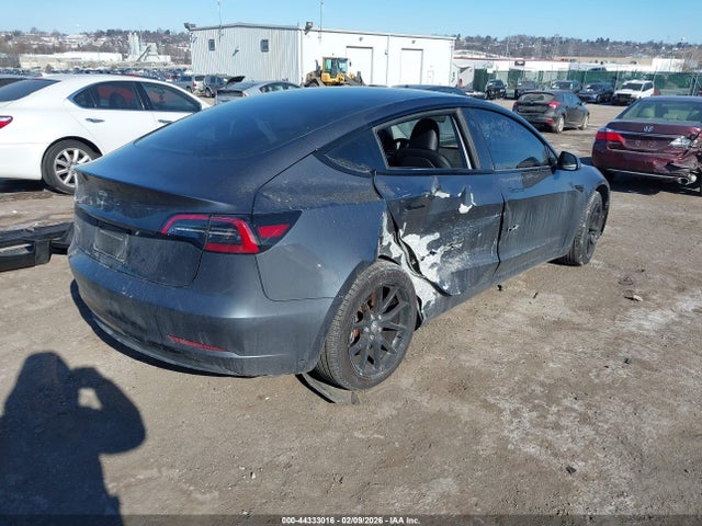 2023 TESLA MODEL 3 5YJ3E1EA6PF687972 Photo 3