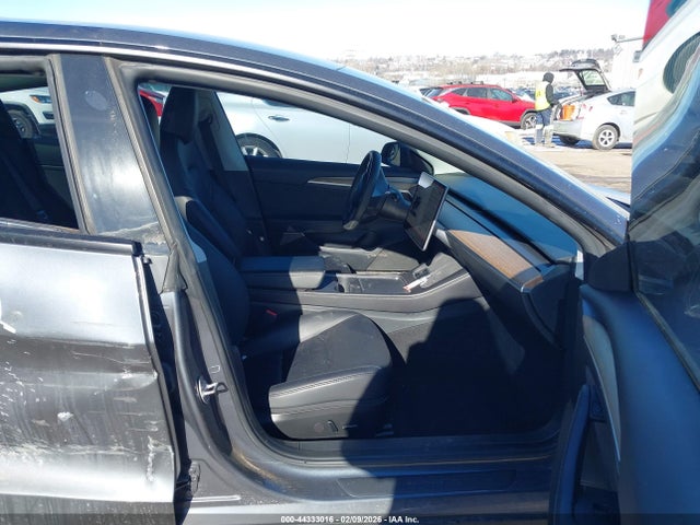 2023 TESLA MODEL 3 5YJ3E1EA6PF687972 Photo 4