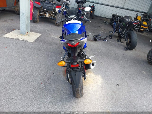 2021 YAMAHA YZFR3 MH3RH18Y4MK007383 Photo 5