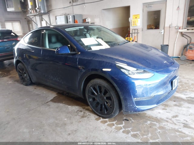 2022 TESLA MODEL Y 7SAYGDEE4NF447310 Photo 0