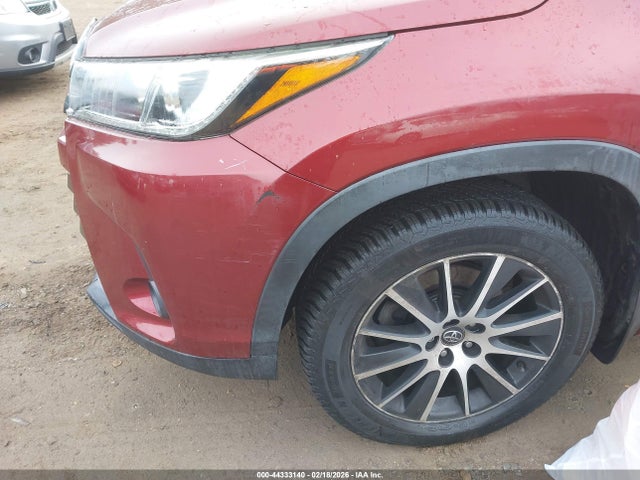 5TDJZRFH6JS833716 Toyota Highlander Se