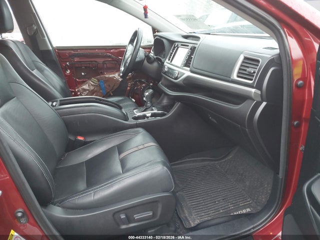 5TDJZRFH6JS833716 Toyota Highlander Se