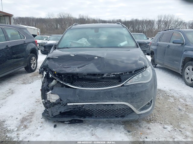 2018 Chrysler Pacifica Touring L Plus მანქანა იყიდება აუქციონზე, vin: 2C4RC1EG2JR292669, აუქციონის ნომერი: 44333157