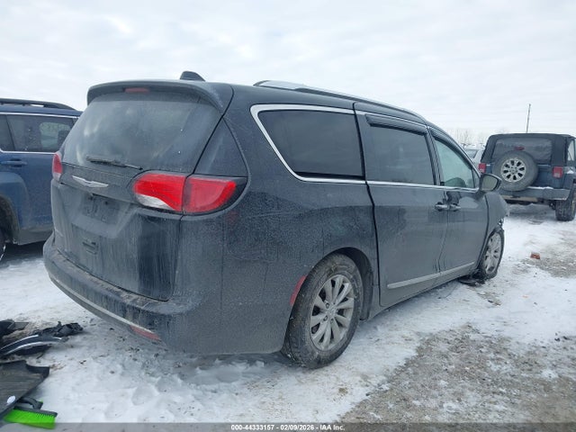 2018 CHRYSLER PACIFICA 2C4RC1EG2JR292669 Photo 3