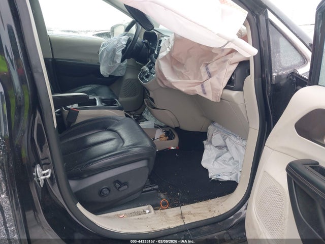 2018 CHRYSLER PACIFICA 2C4RC1EG2JR292669 Photo 4