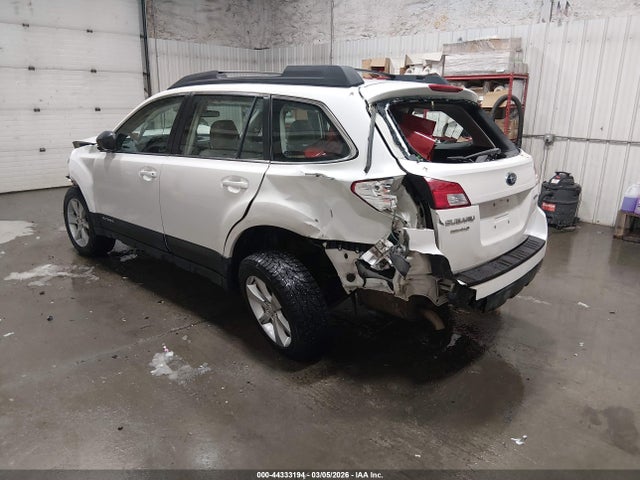 Subaru Outback 2.5i 2014 4S4BRBAC3E3276953 Image 3