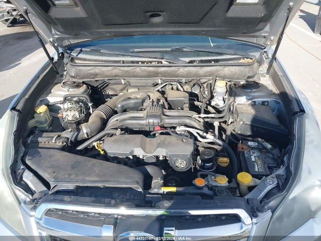 44333197 :رقم المزاد ، 4S3BMCC60D3011891 vin ، 2013 Subaru Legacy 2.5i Premium مزاد بيع