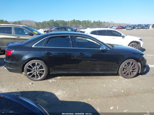 44333244 :رقم المزاد ، WAUC4AF45JA001509 vin ، 2018 Audi S4 3.0t Premium Plus مزاد بيع