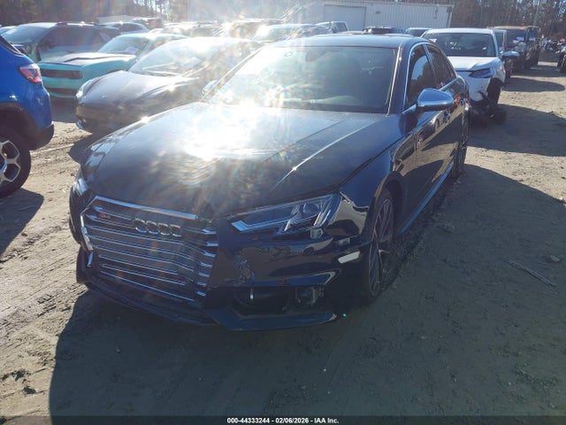 44333244 :رقم المزاد ، WAUC4AF45JA001509 vin ، 2018 Audi S4 3.0t Premium Plus مزاد بيع