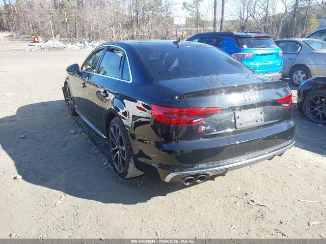 44333244 :رقم المزاد ، WAUC4AF45JA001509 vin ، 2018 Audi S4 3.0t Premium Plus مزاد بيع