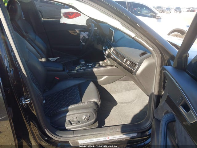 44333244 :رقم المزاد ، WAUC4AF45JA001509 vin ، 2018 Audi S4 3.0t Premium Plus مزاد بيع