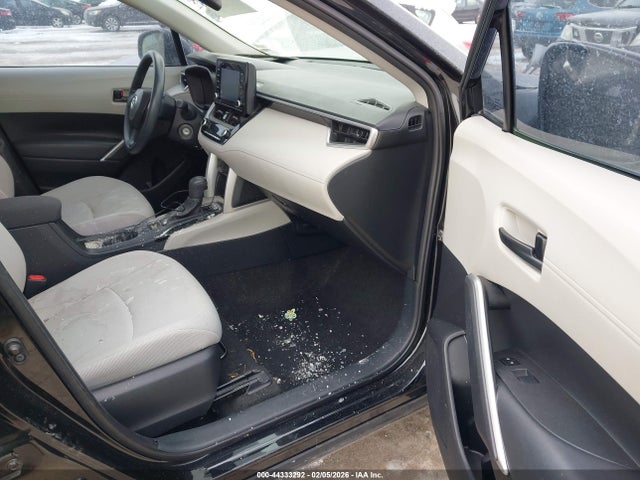 2022 TOYOTA COROLLA CROSS 7MUAAAAGXNV004490 Photo 4