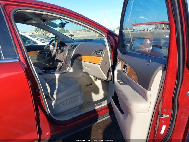 2LMDJ6JK5EBL17845 Lincoln MKX