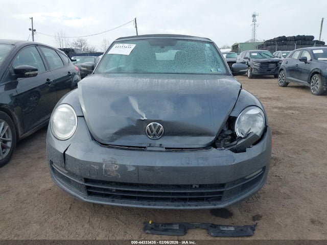 3VW517AT6EM815938 Volkswagen Beetle 1.8t