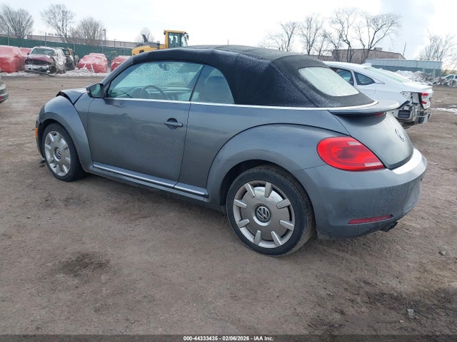 3VW517AT6EM815938 Volkswagen Beetle 1.8t
