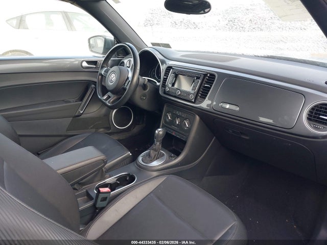 3VW517AT6EM815938 Volkswagen Beetle 1.8t
