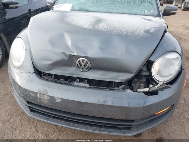 3VW517AT6EM815938 Volkswagen Beetle 1.8t