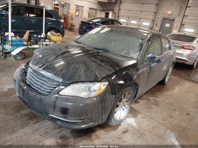 Aukcja sprzedaży 2013 Chrysler 200 Limited, vin: 1C3CCBCG2DN743815, numer aukcji: 44333446