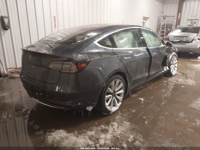 2018 TESLA MODEL 3 5YJ3E1EA4JF007820 Photo 3