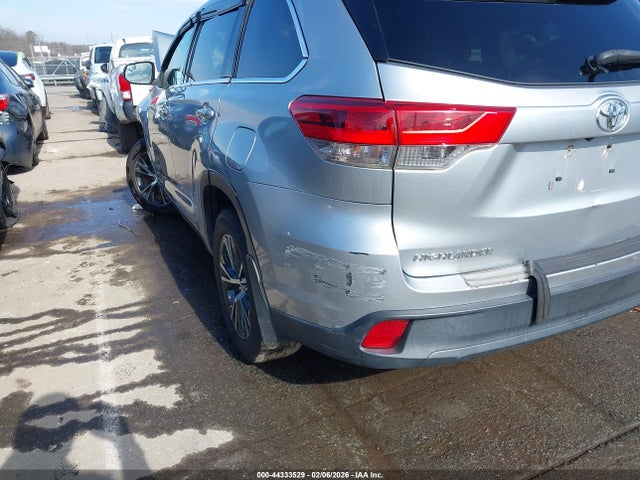 Продажа на аукционе авто 2017 Toyota Highlander Le Plus, vin: 5TDBZRFHXHS357730, номер лота: 44333529
