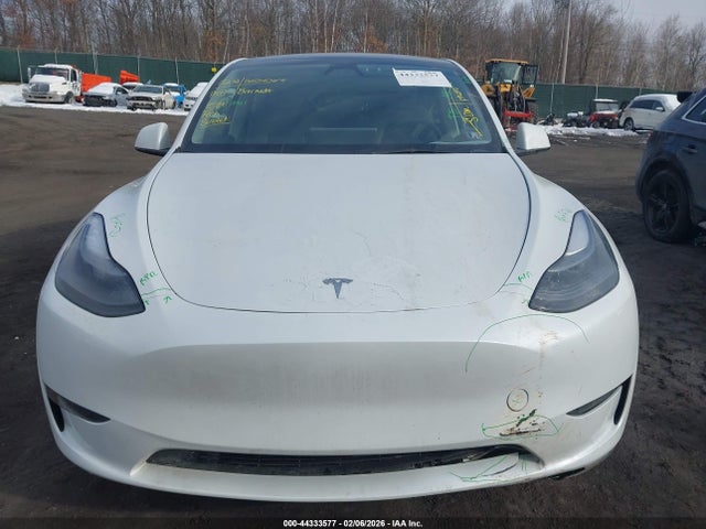 Продаж на аукціоні авто 2024 Tesla Model Y Long Range Dual Motor All-wheel Drive, vin: 7SAYGAEE6RF080298, номер лоту: 44333577