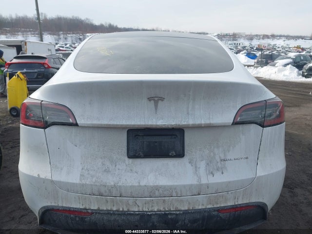 Продаж на аукціоні авто 2024 Tesla Model Y Long Range Dual Motor All-wheel Drive, vin: 7SAYGAEE6RF080298, номер лоту: 44333577