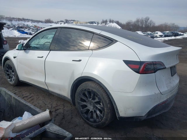 Продаж на аукціоні авто 2024 Tesla Model Y Long Range Dual Motor All-wheel Drive, vin: 7SAYGAEE6RF080298, номер лоту: 44333577