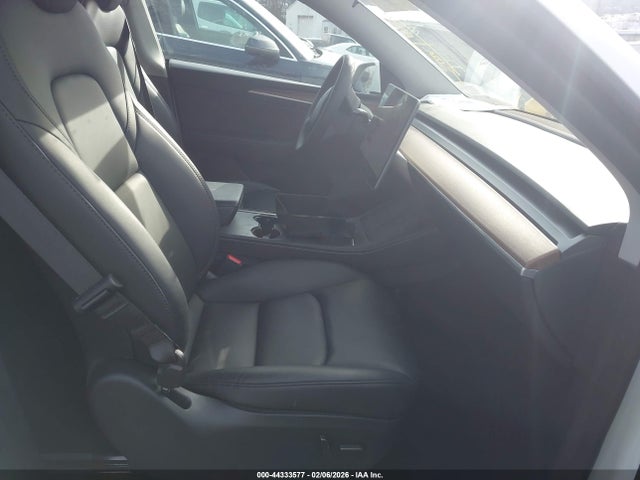 Продаж на аукціоні авто 2024 Tesla Model Y Long Range Dual Motor All-wheel Drive, vin: 7SAYGAEE6RF080298, номер лоту: 44333577