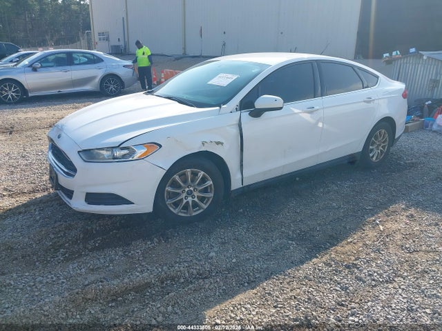 Ford FUSION S 2016 3FA6P0G79GR269624 Image 2