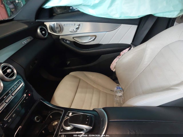 Продаж на аукціоні авто 2015 Mercedes-benz C 400 4matic, vin: 55SWF6GB2FU022416, номер лоту: 44333656