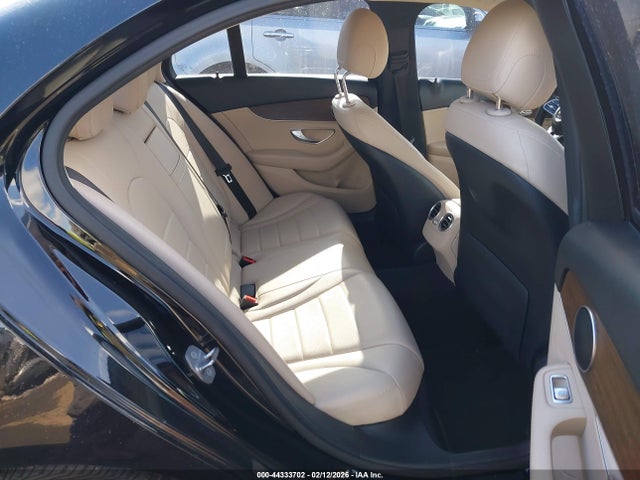 2019 Mercedes-benz C 300 4matic მანქანა იყიდება აუქციონზე, vin: 55SWF8EB1KU283254, აუქციონის ნომერი: 44333702