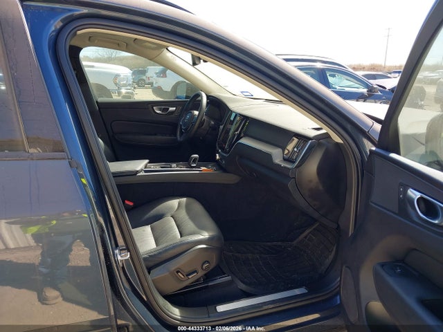 2024 VOLVO XC60 RECHARGE PLUG-IN HYBRID YV4H60DK6R1883426 Photo 4
