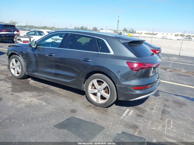2019 AUDI E-TRON WA1LAAGE7KB023438 Photo 2