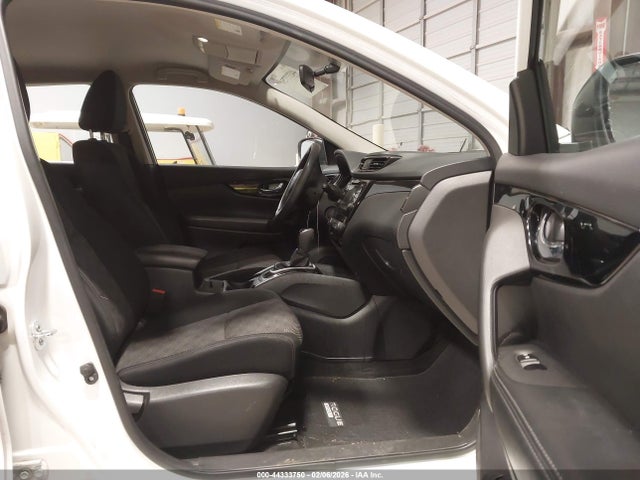 JN1BJ1CP5HW004707 Nissan Rogue Sport Sv