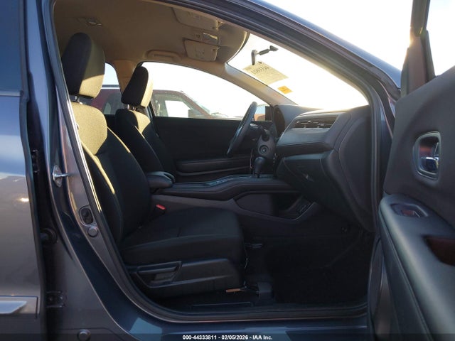 3CZRU5H31JG704660 Honda HR-V LX