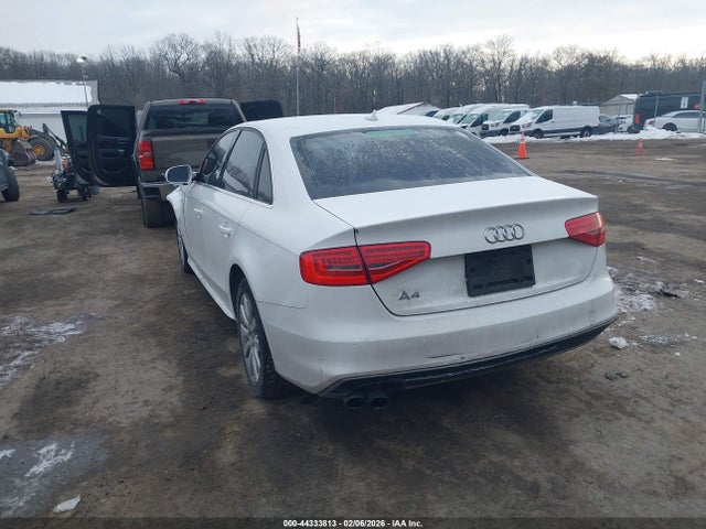 2015 AUDI A4 WAUAFAFL8FN024534 Photo 2