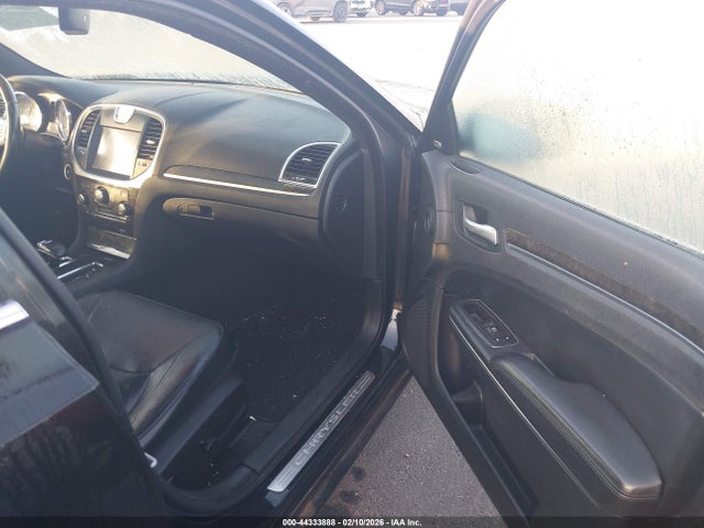 44333888 :رقم المزاد ، 2C3CCAEGXEH264902 vin ، 2014 Chrysler 300c مزاد بيع