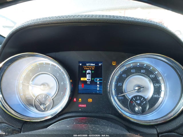 44333888 :رقم المزاد ، 2C3CCAEGXEH264902 vin ، 2014 Chrysler 300c مزاد بيع