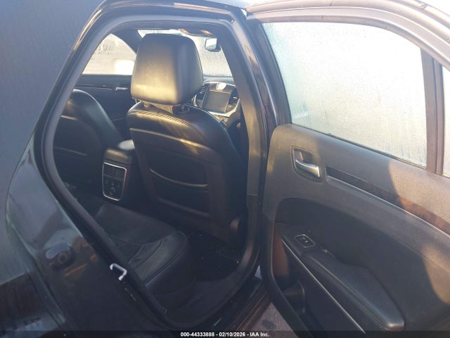 44333888 :رقم المزاد ، 2C3CCAEGXEH264902 vin ، 2014 Chrysler 300c مزاد بيع