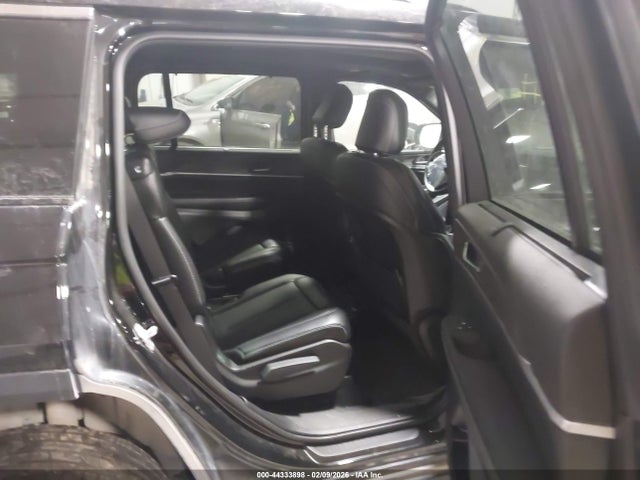 Продажа на аукционе авто 2024 Jeep Grand Cherokee L Limited 4x4, vin: 1C4RJKBGXR8597733, номер лота: 44333898