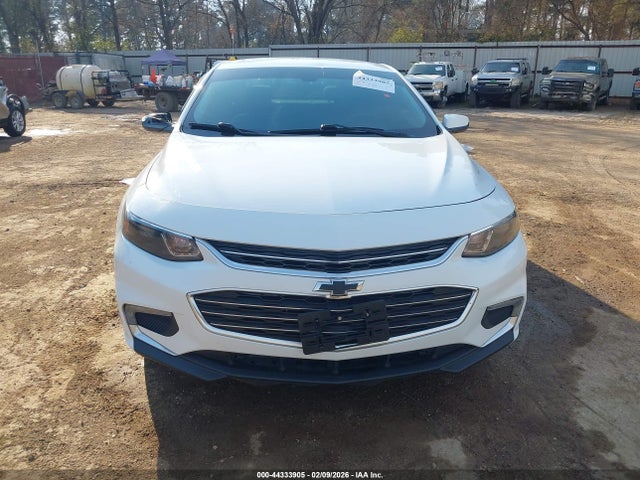 1G1ZD5ST8JF277048 Chevrolet MALIBU LT