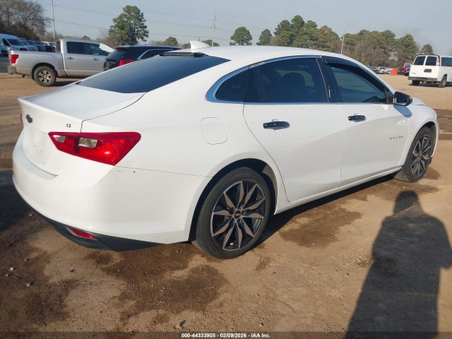 1G1ZD5ST8JF277048 Chevrolet MALIBU LT