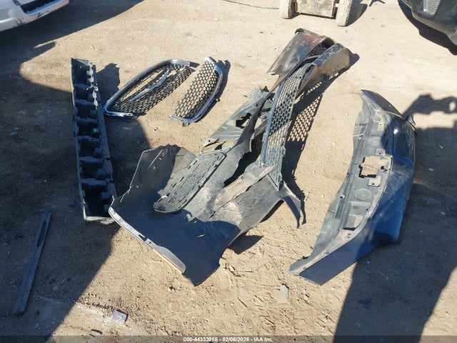 44333965 :رقم المزاد ، 2C3CCAAG0FH801994 vin ، 2015 Chrysler 300 Limited مزاد بيع