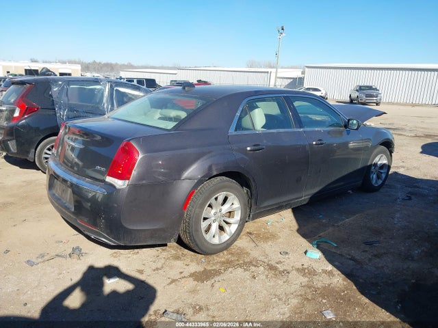 44333965 :رقم المزاد ، 2C3CCAAG0FH801994 vin ، 2015 Chrysler 300 Limited مزاد بيع