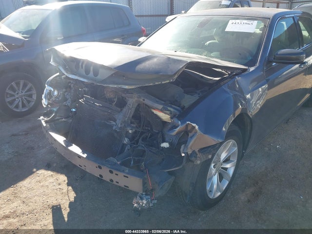 44333965 :رقم المزاد ، 2C3CCAAG0FH801994 vin ، 2015 Chrysler 300 Limited مزاد بيع