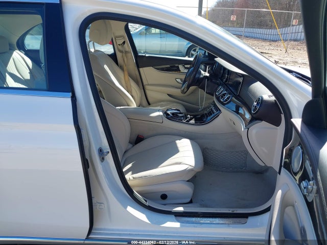 Продаж на аукціоні авто 2019 Mercedes-benz E 300, vin: WDDZF4JB5KA558233, номер лоту: 44334062